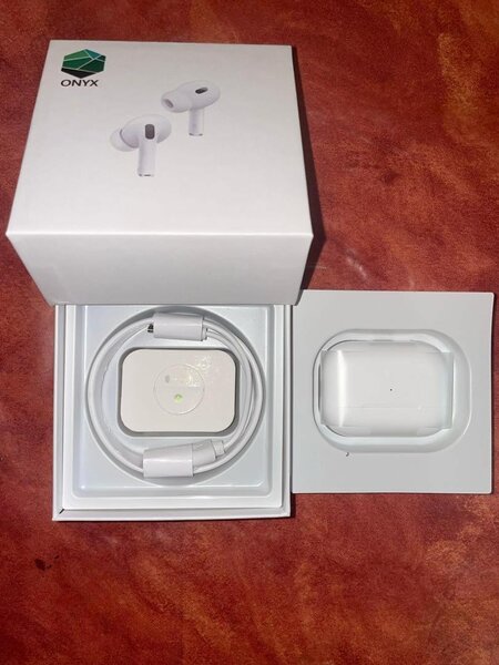AirPod onyx