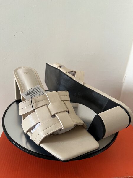 Talons Zara