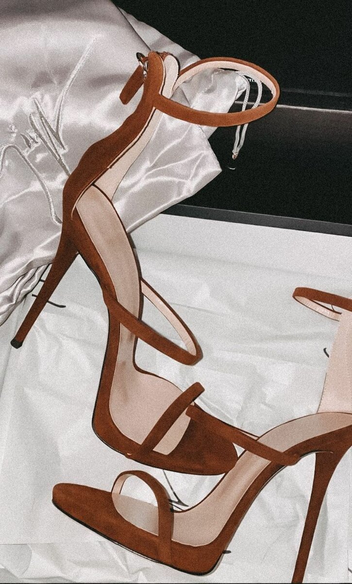 HEELS