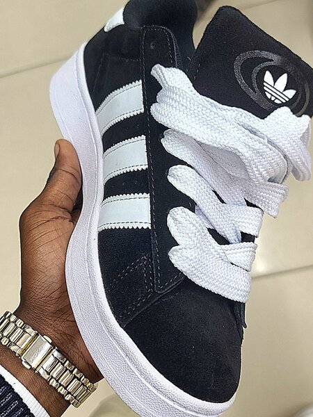 Adidas campus