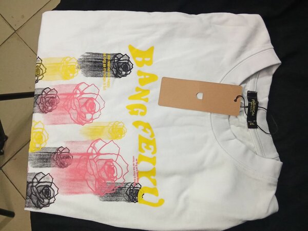 T-Shirt Blanche Graphique Tendance