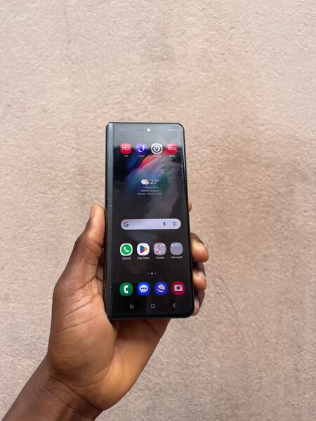 Samsung Z fold 3