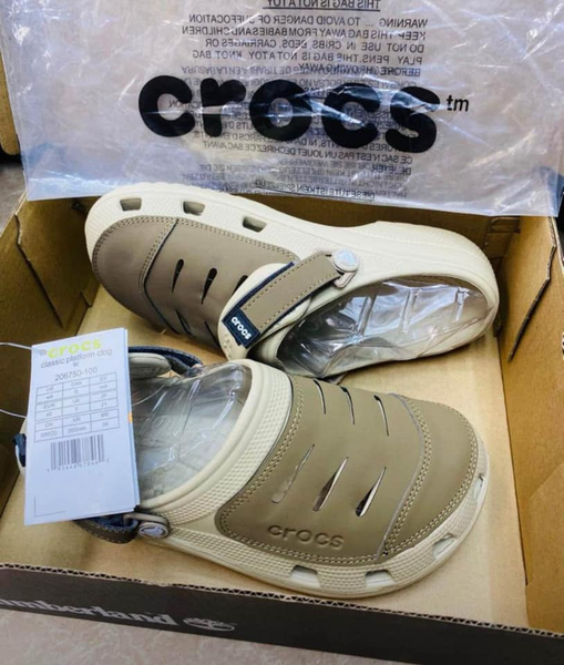 Crocs green