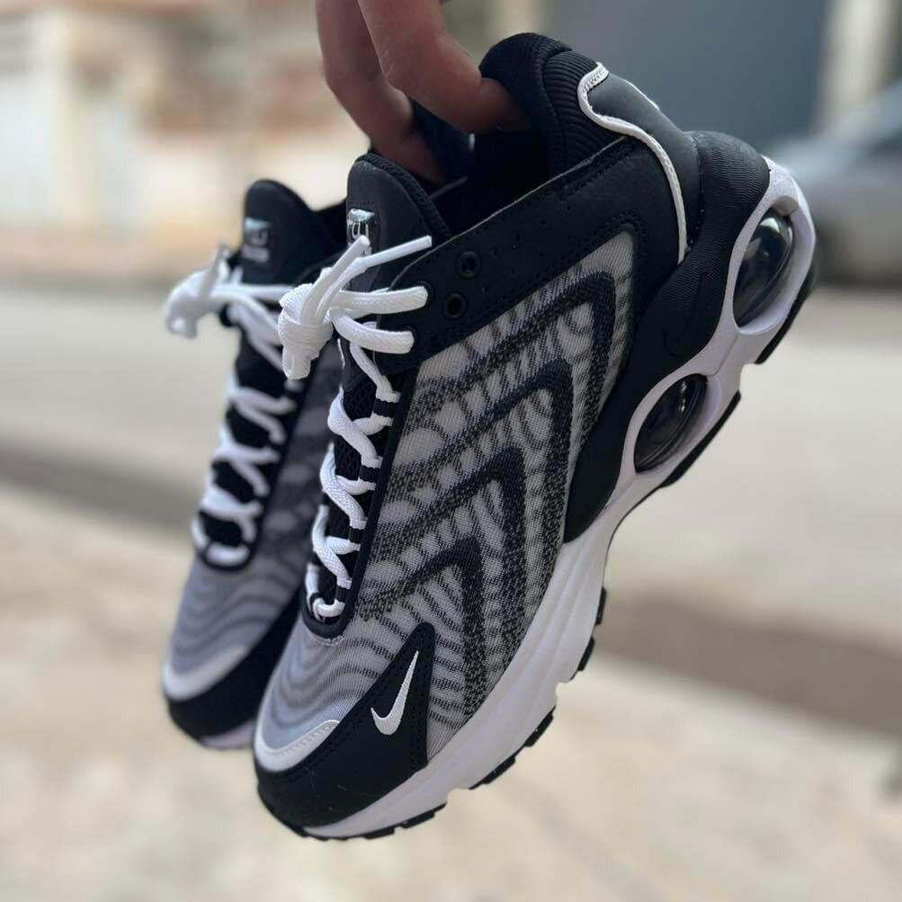 NIKE AIR MAX TW