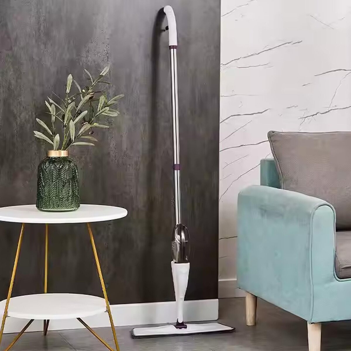 Vadrouille à pulvérisation humide et sèche avec tampon
