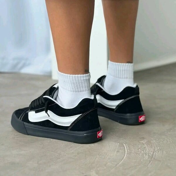 Vans skool knu