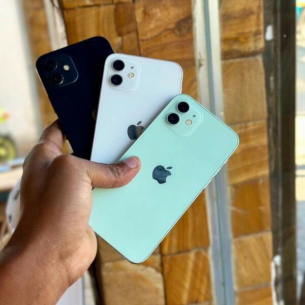 iPhone 12