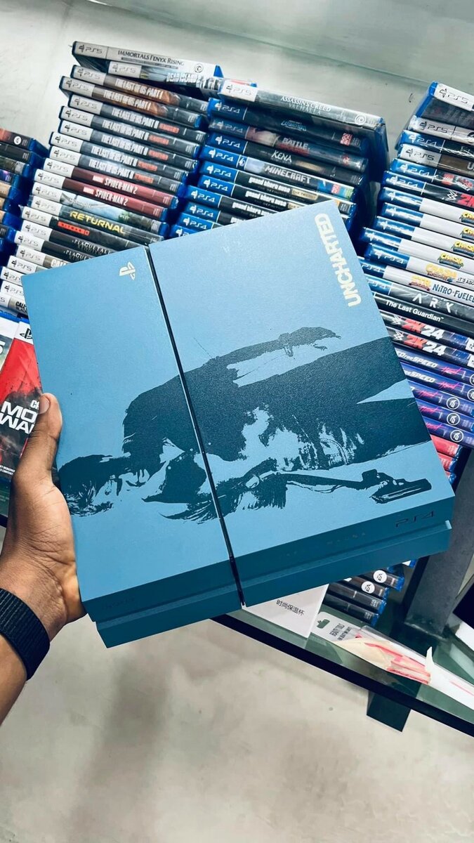 Ps4 fat édition uncharted terra