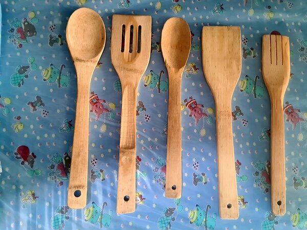 Ensemble d'ustensiles en bois