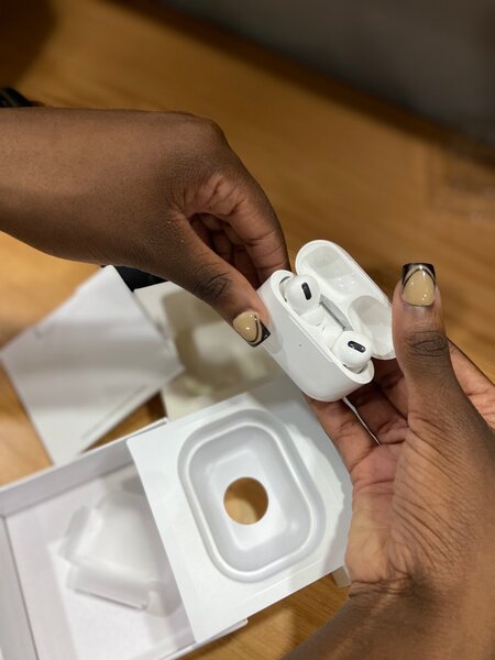 AirPods