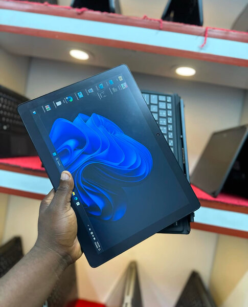 DELL LATITUDE