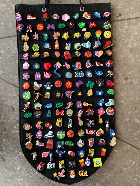 Gibbets for crocs