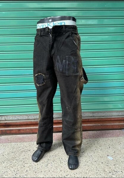 Baggy jeans