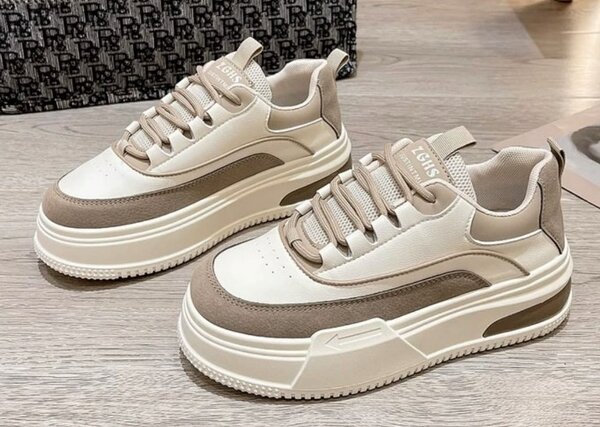 sports shoes