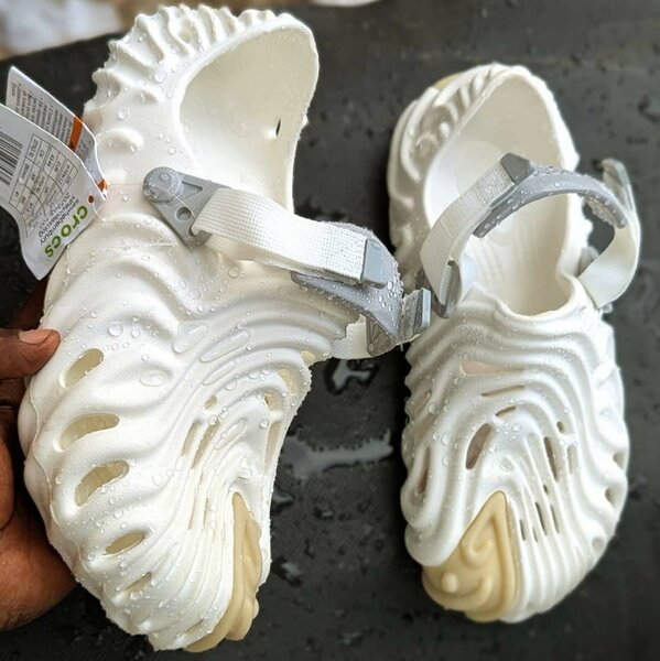 Pollex Crocs