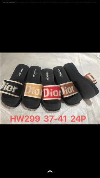 Ladies slippers