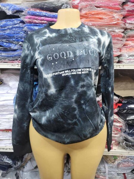 Sweatshirt