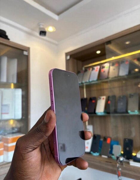ROGGER IPHONES