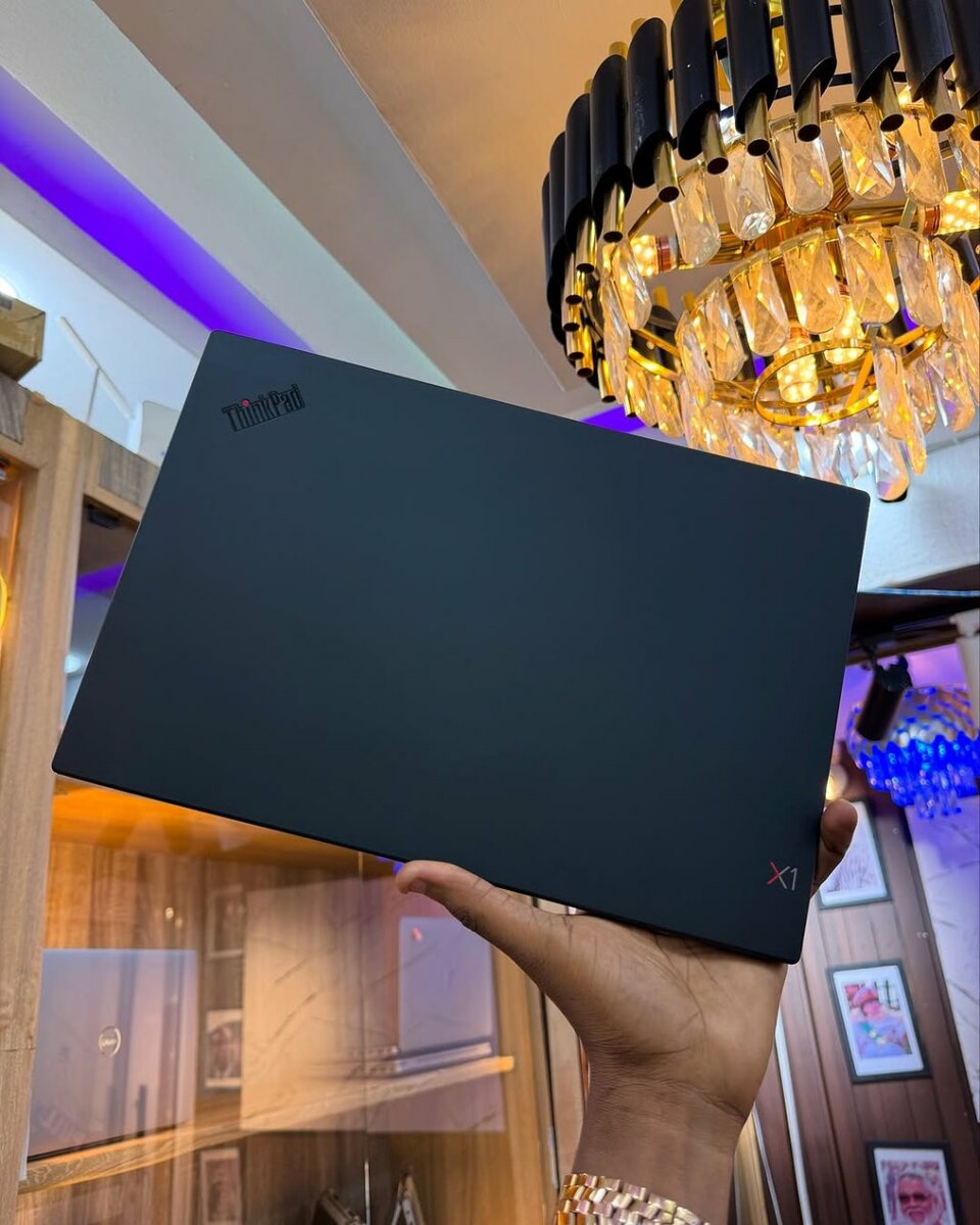 Lenovo X1 Carbon