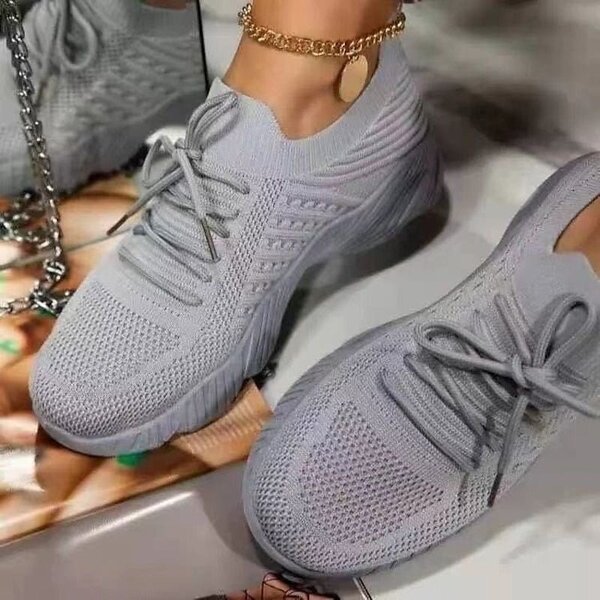 Knitted sneaker