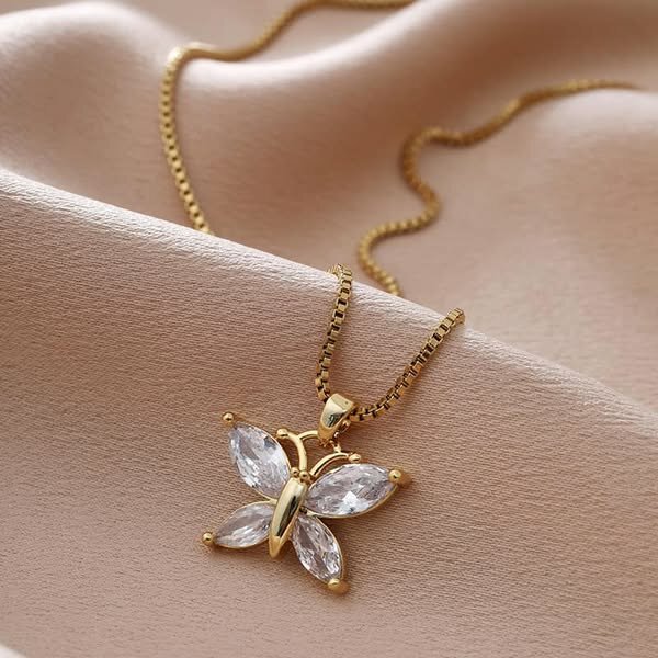 Lady’s necklaces 