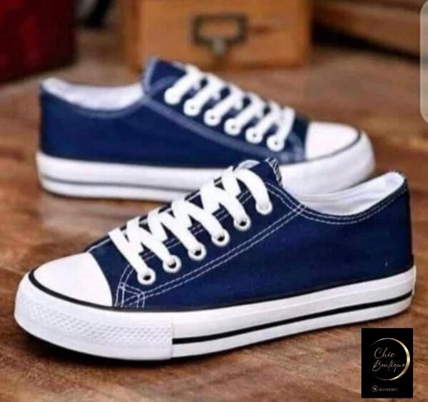 Converse All star avec carton