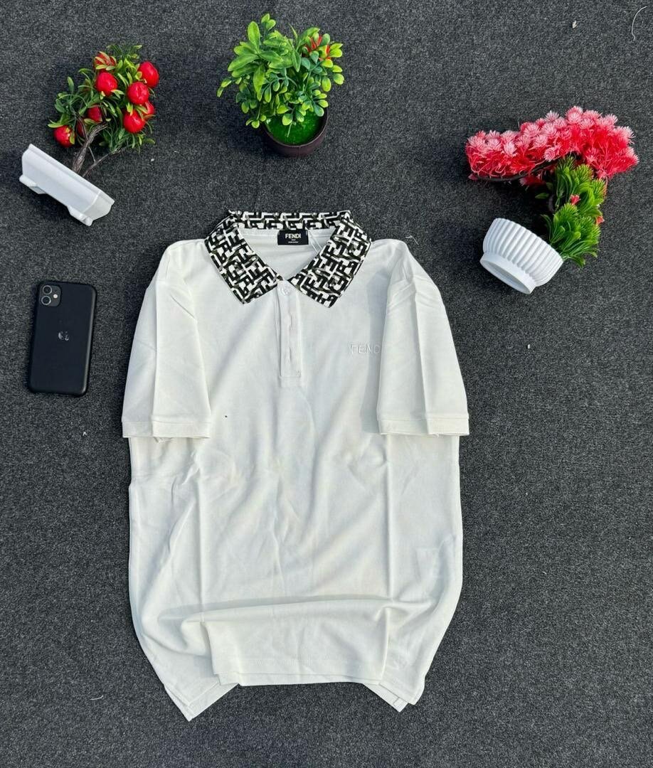 Polo blanc à col motif chic