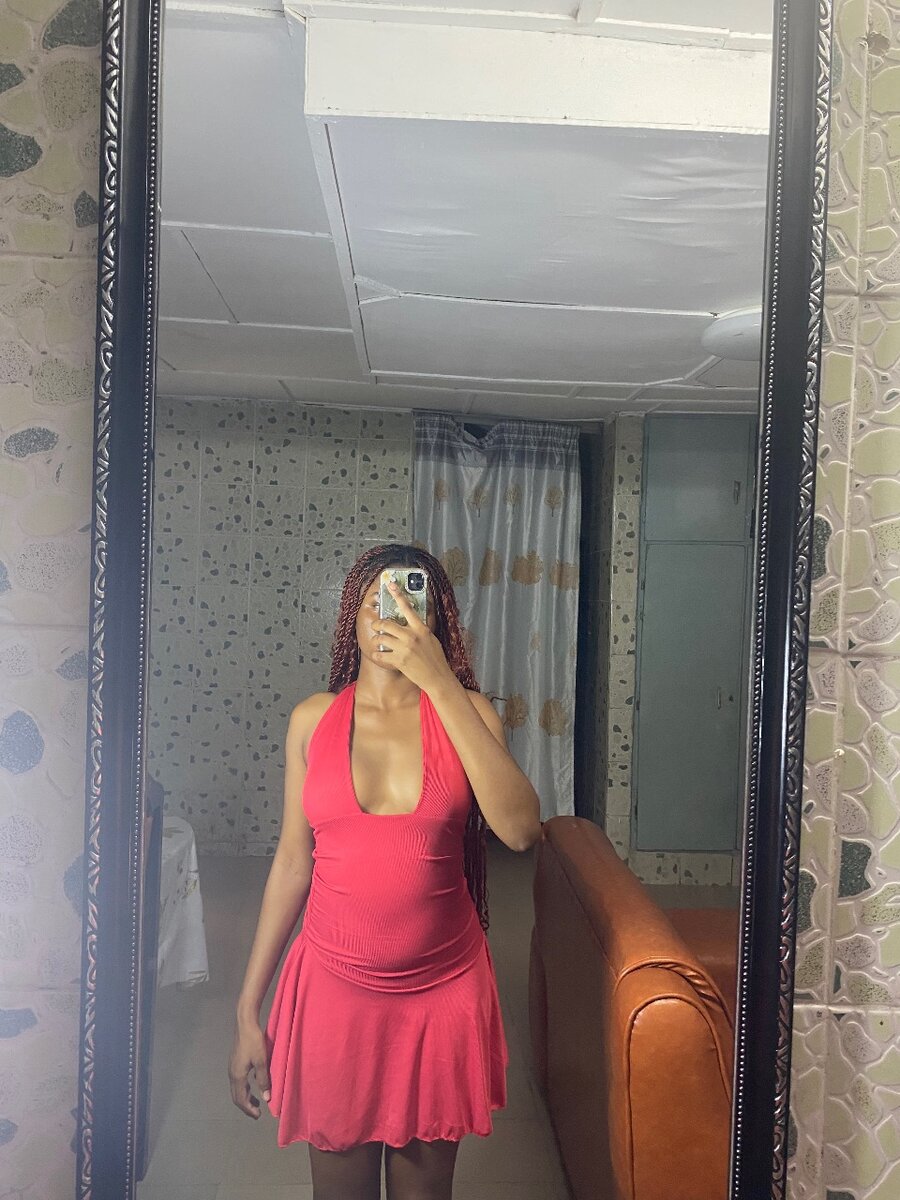 Robe d'été rouge élégante