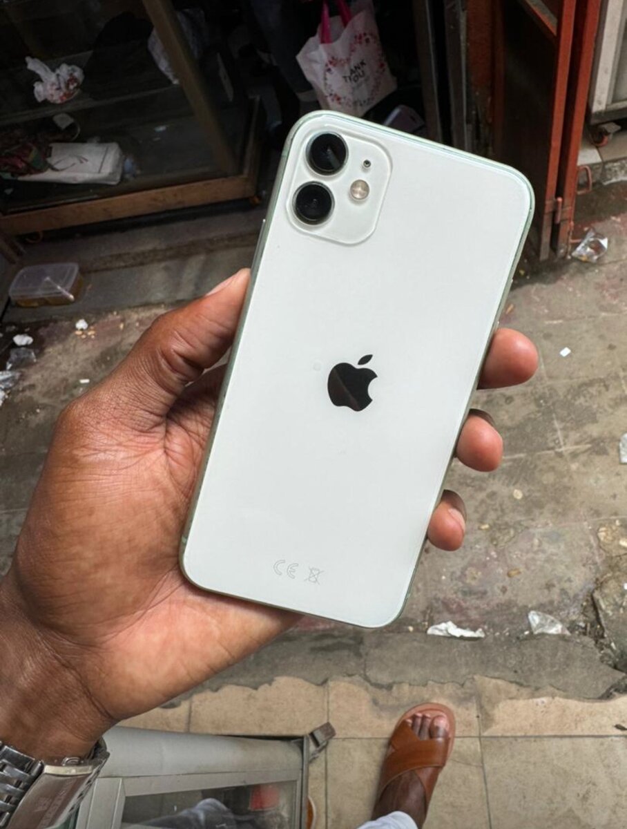 iPhone 11 simple