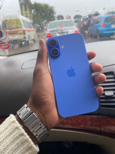 iPhone 16