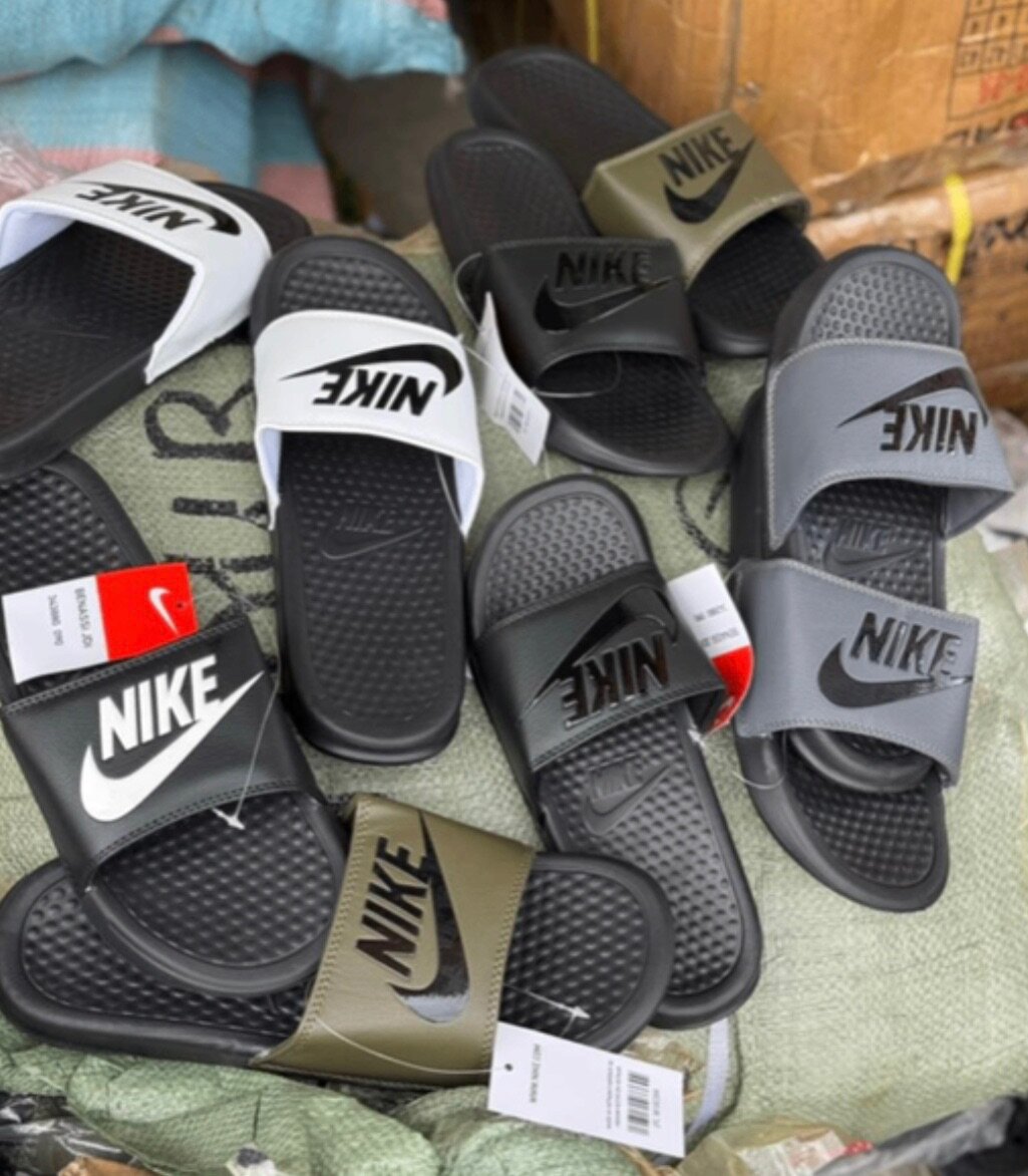 Claquette Nike