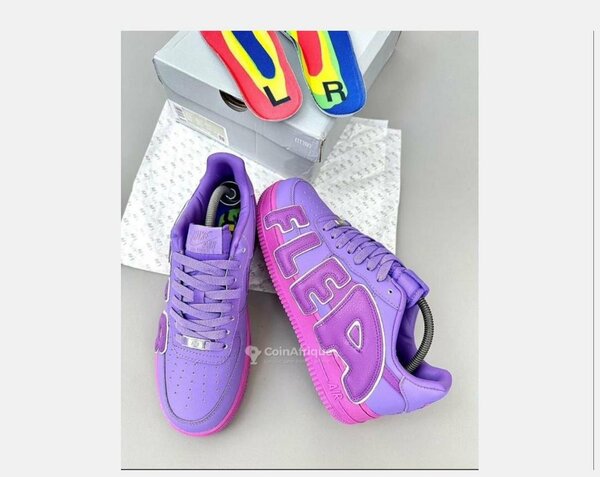 NIKE AIRFORCE