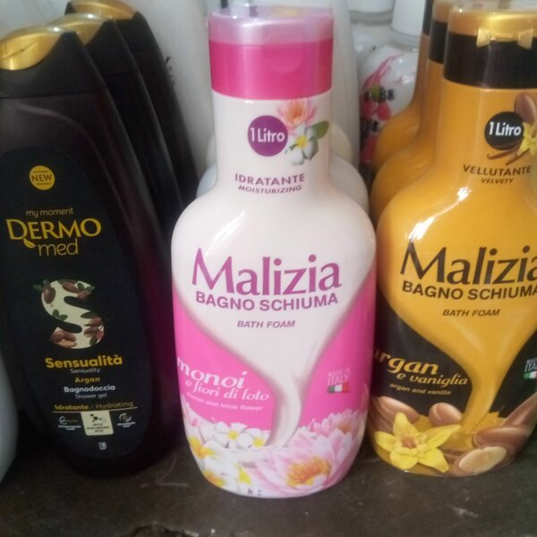 Shower gel