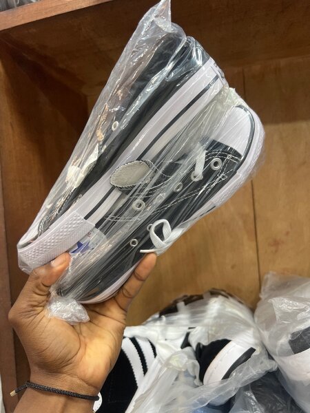 Baskets classiques noires