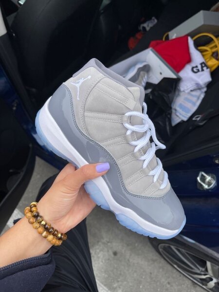 JORDAN 11 retro
