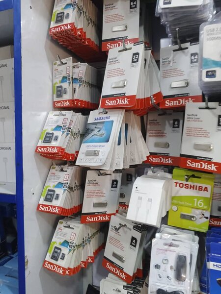 Memory card and pen drive