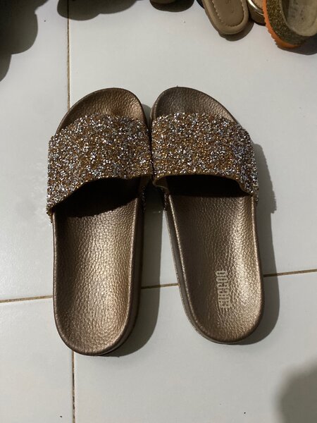 Flip flop Slides