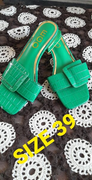Dressing sandals