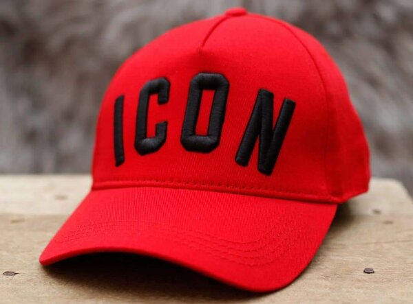 Casquette rouge tendance