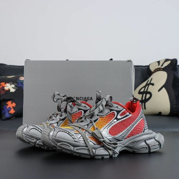 Sneaker
