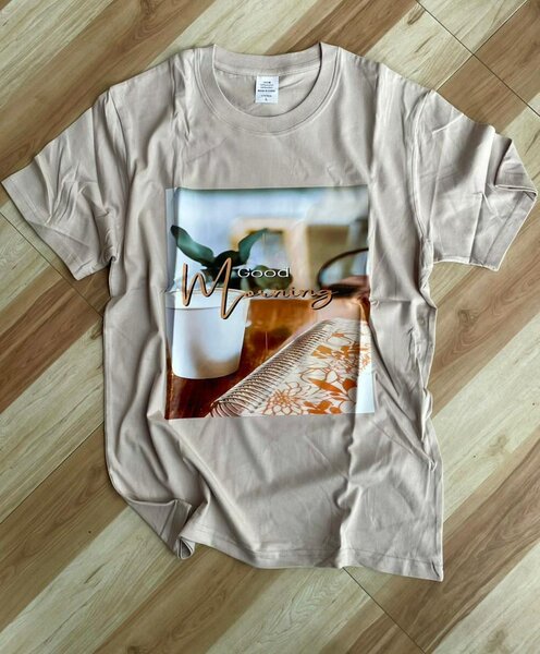 Round neck t-shirts