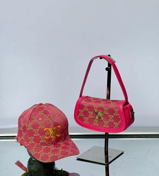 Cute bag with cap