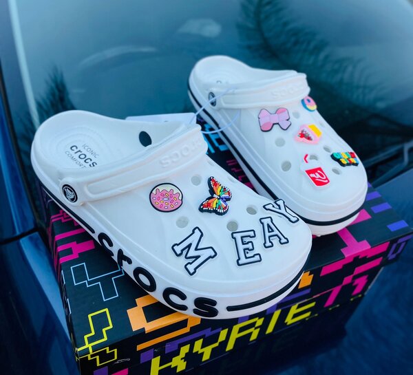 Bayaband Crocs