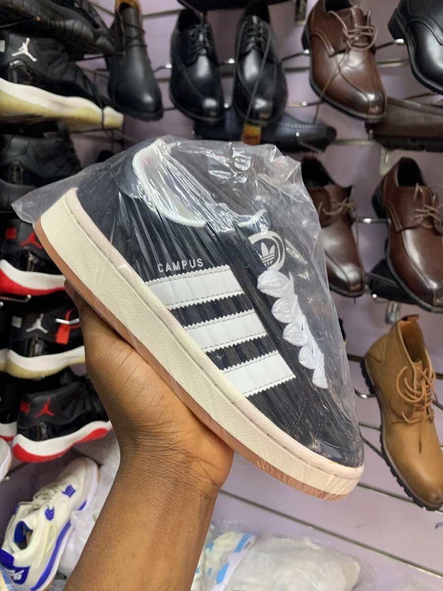 Adidas compuse
