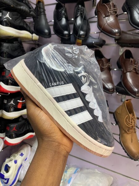 Adidas compuse