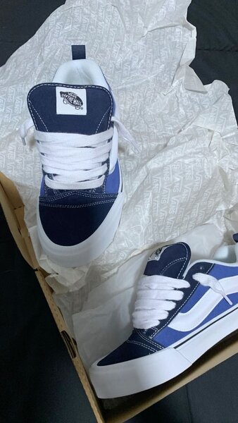 VANS knu