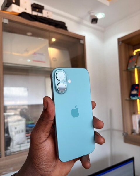 iPhone 16