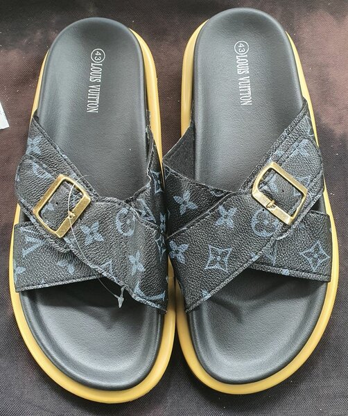 Sandales