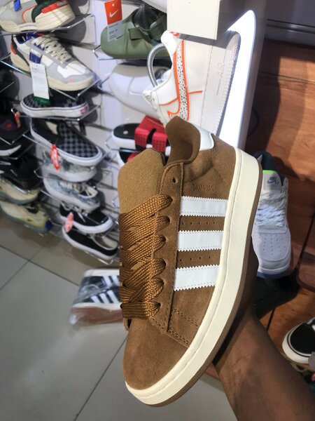 Adidas campus