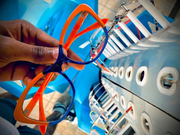 Colourmatic glasses